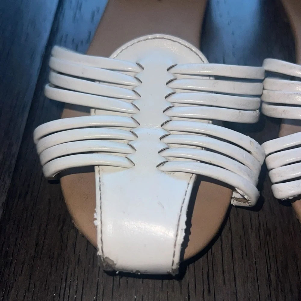 Girls Old Navy flat sandals with ankle strap